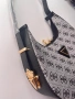 Guess чанта, снимка 2