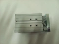 Пневматичен направляван линеен цилиндър . FESTO DFM-16-40-B-PPV-A-GF, снимка 3