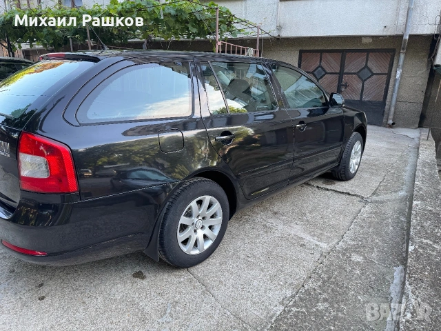 Шкода Октавия 1.6 мпи, снимка 3 - Автомобили и джипове - 55054615