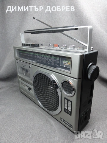 СТАР РЕТРО ТРАНЗИСТОР РАДИО КАСЕТОФОН HITACHI TRK-5330E BOOMBOX, снимка 2 - Радиокасетофони, транзистори - 55014905
