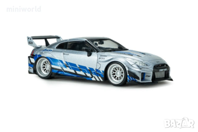 Nissan GT-R R35 Liberty Walk Silhouette 2020 - мащаб 1:43 на Solido моделът е нов в PVC дисплей-кейс, снимка 8 - Колекции - 54700384