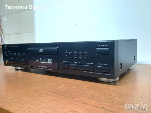 CD плеър JVC XL-V174BK в перфвктно техничеяко и много добро външно състояние. , снимка 5 - Аудиосистеми - 54568312
