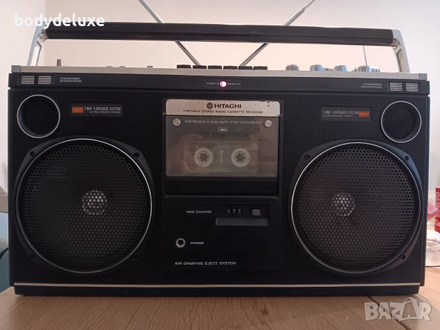 HITACHI TRK-8080E радио-касетофон, снимка 2 - Радиокасетофони, транзистори - 47673866