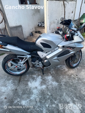Honda VFR800 V-tec, снимка 2 - Мотоциклети и мототехника - 54162338