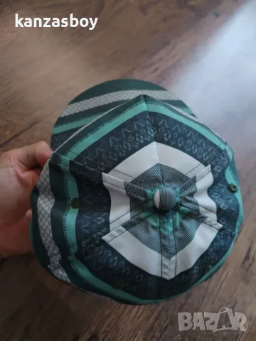 Volcom - страхотна юношеска шапка , снимка 8 - Шапки - 55304047
