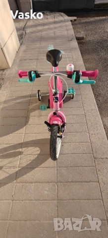 Продавам детски велосипед Btwin unicorn 500 14", снимка 5 - Коли, камиони, мотори, писти - 54239682