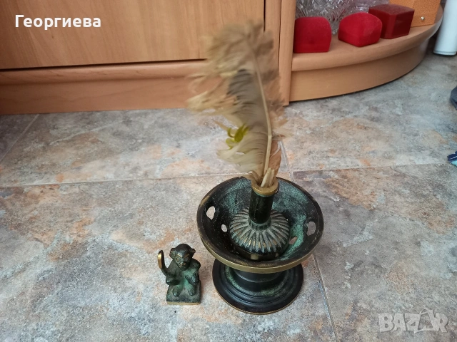 Бронзов свещник 