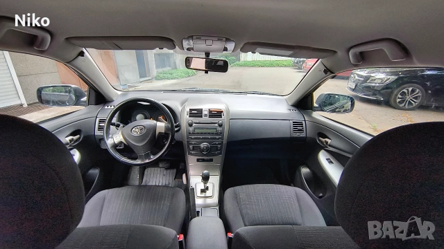 Toyota Corolla D4D седан 2008г., снимка 8 - Автомобили и джипове - 55101321