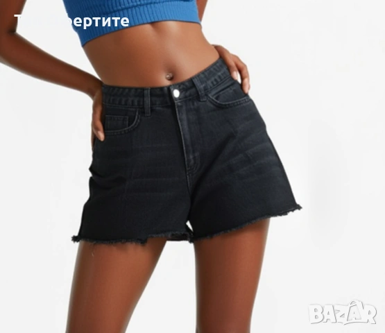 Дамски къси дънки в черно 