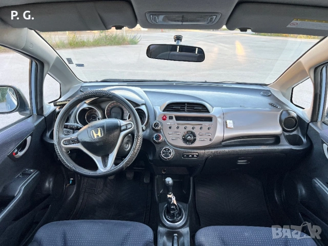 Honda Jazz 2010 г., снимка 8 - Автомобили и джипове - 54704361