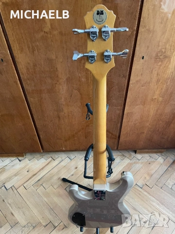 Продавам оригинална японска бас китара IBANEZ ROADSTAR IIB, снимка 9 - Китари - 54515167