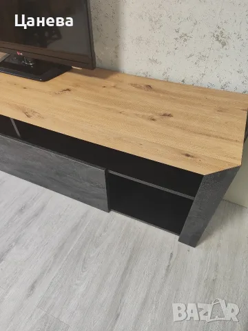 TV шкаф 180 х 41.5 х 55 см., снимка 2 - Шкафове - 55646152