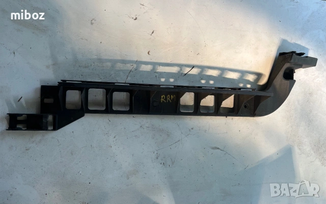 Държач задна броня Шкода Октавия Skoda Octavia 3, снимка 2 - Части - 55224830
