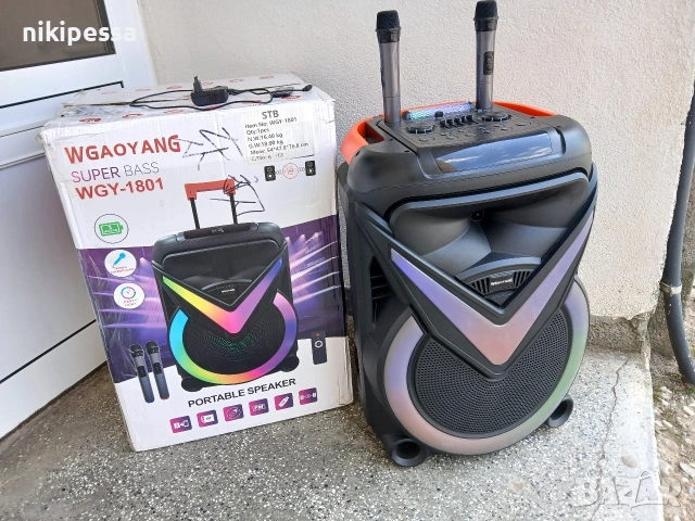 караоке колона 18 инча с 2 микрофона