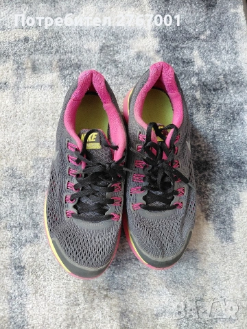 Дамски маратонки nike 37.5, снимка 3 - Маратонки - 54824581