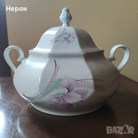 Порцеланов супник, снимка 4 - Сервизи - 55227697