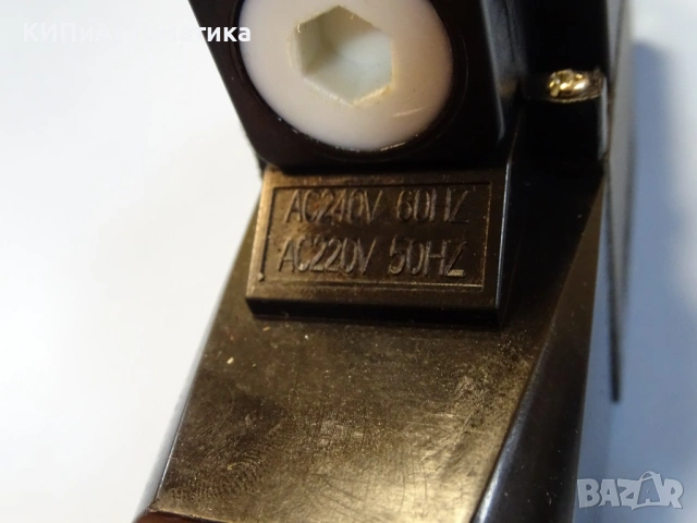 Хидравличен разпределител JUN CHENG DWH-GO2-C2-A240-10 directional valve 220V, снимка 7 - Резервни части за машини - 54579696