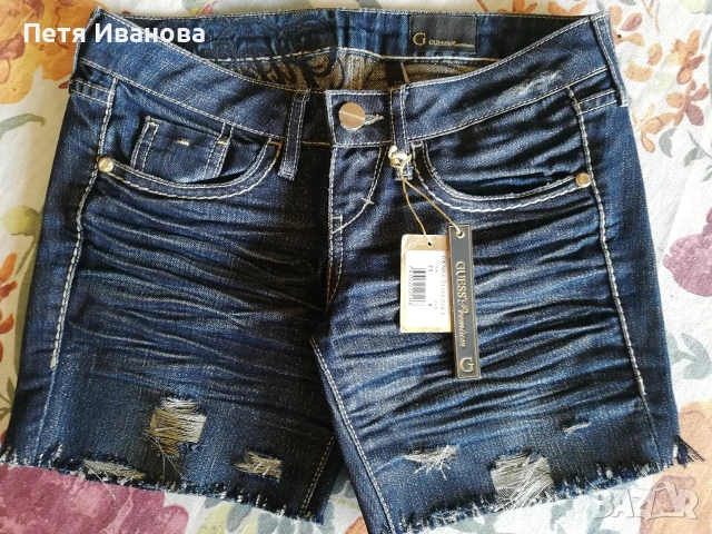 различни къси дънки Guess 