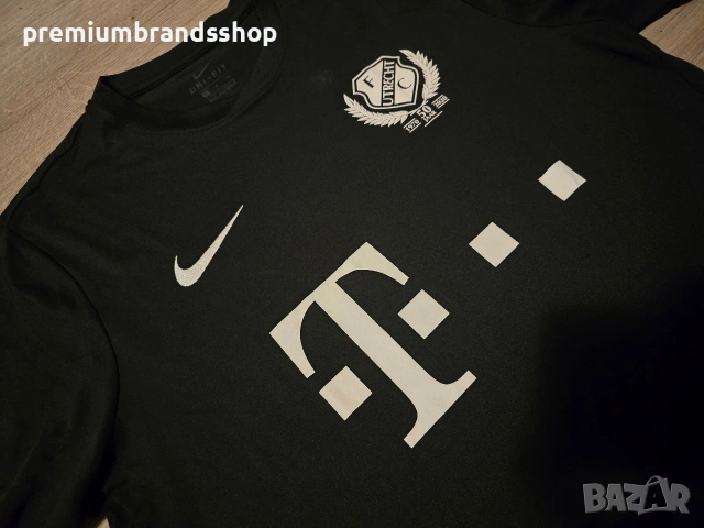 Nike тениска L размер , снимка 2 - Тениски - 54647365