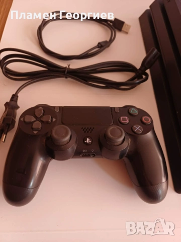  PS 4 Pro с 1 терабайт хард диск, снимка 2 - PlayStation конзоли - 54461182