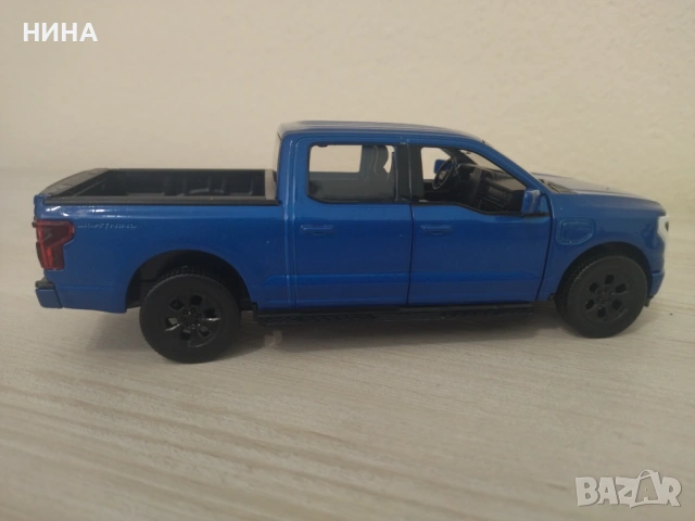 Метална количка Ford F 150 Platinum !!!, снимка 5 - Колекции - 54822294