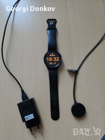 Продавам смарт часовник Samsung Galaxy Watch 5 Pro (45mm) LTE в черен цвят (Black Titanium).
