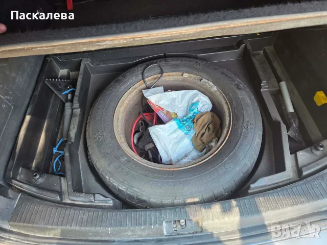 Продавам Фолксваген Туаран 1,9 TDI, снимка 8 - Автомобили и джипове - 55528399