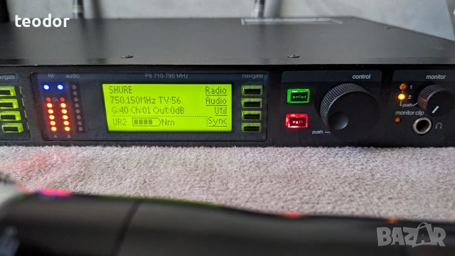 SHURE UR4D UR2 SM58 Най-добрия, снимка 2 - Микрофони - 54201619