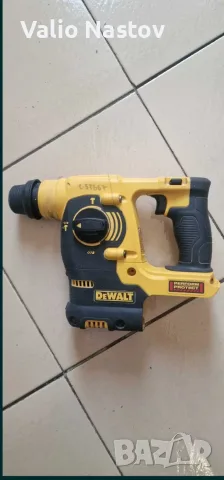 Продавам перфоратор Dewalt 