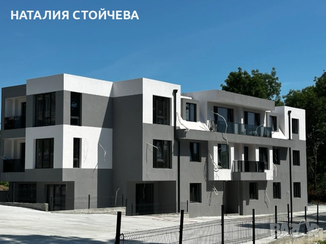 Продава 2-СТАЕН апартамент с парко място