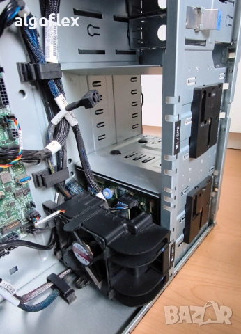Офис сървър Lenovo ThinkSystem ST250 Tower 4LFF 7Y45 RAID 530-8i, снимка 6 - Работни компютри - 54453057