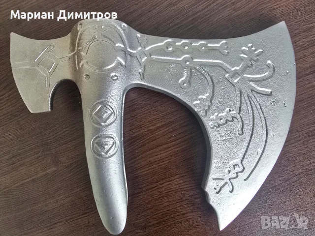 Реплика на брадвата на Кратос