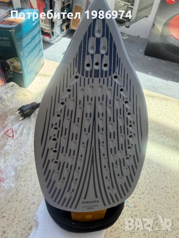 Ютия Philips Azur 7000, 2800 W, пара 250 г/мин, 300 мл, SteamGlide Elite, 2 м, снимка 3 - Ютии - 54719925