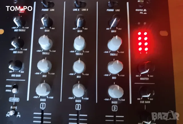 Numark M4 Mixer Pro, снимка 4 - Ресийвъри, усилватели, смесителни пултове - 55486221