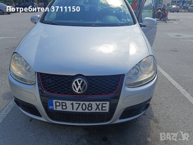 Продавам автомобил VW Golf5