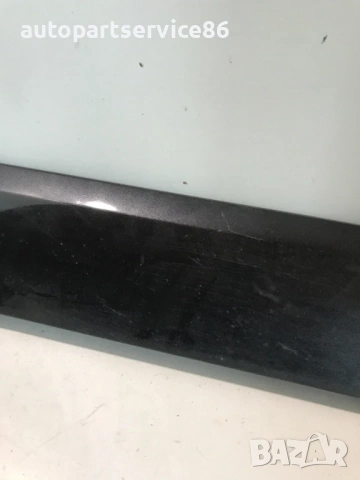 Декоративна лайсна предна дясна страна черна за Subaru Outback 2.0 Дизел (2007) , снимка 2 - Части - 54236790