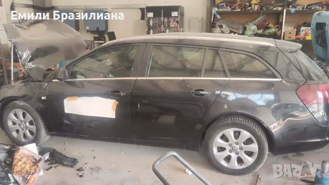 Опел Insignia 4x4 ударена отпред - за части и ремонт