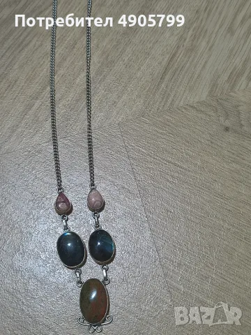 neckless made with natural agate and labradorite stones 