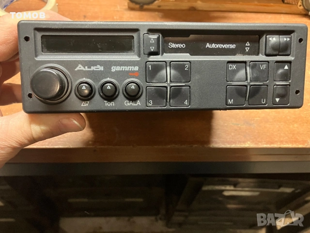 Audi gamma cassette radio