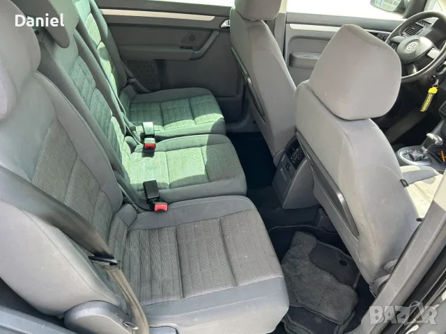 Volkswagen Touran 2.0 TDI DSG, снимка 5 - Автомобили и джипове - 55569828
