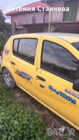 Лек автомобил Dacia, снимка 3 - Части - 54830164