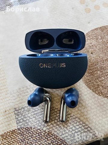 Oneplus buds 3 pro.