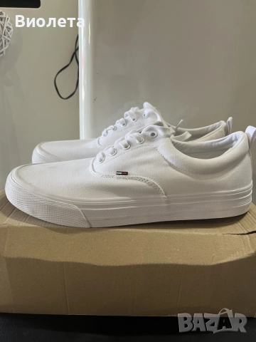 Кецове на Tommy Hilfiger номер 44