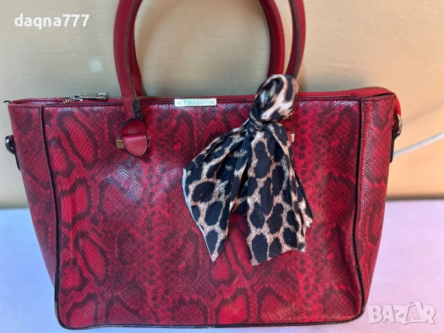 Дамска чанта, снимка 6 - Чанти - 54213631