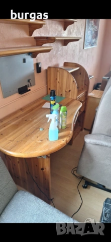 Масивно дървено бюро 