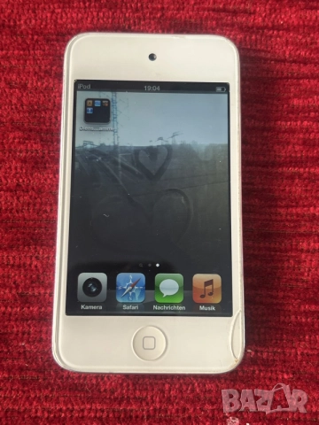 Apple iPod touch (4-то поколение) с капацитет от 8GB (модел A1367)