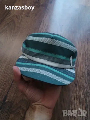 Volcom - страхотна юношеска шапка , снимка 4 - Шапки - 55304047