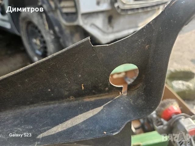 Пластмасова кора за чистачки за VW Touran 2003-2010., снимка 5 - Части - 55422564