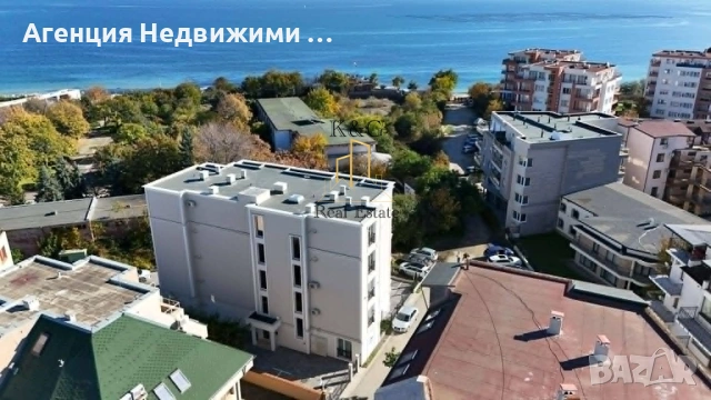 Тристаен апартамент с директна гледка море в с. Равда 