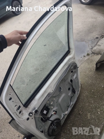 Врати за кади 2012 г предна дясна и странична лява , снимка 2 - Автомобили и джипове - 54105789